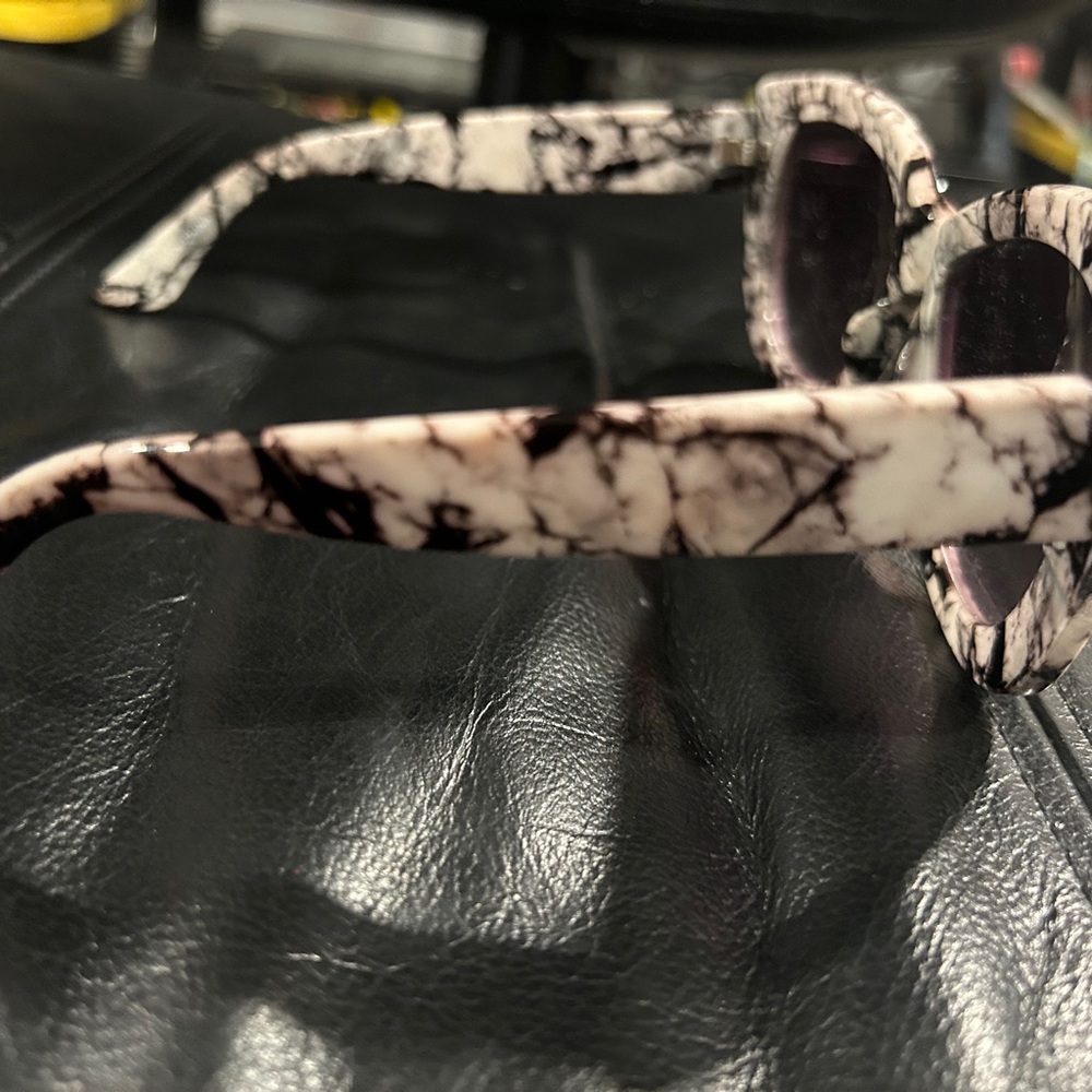 Marble Pattern Oversized Sunglasses - image 6